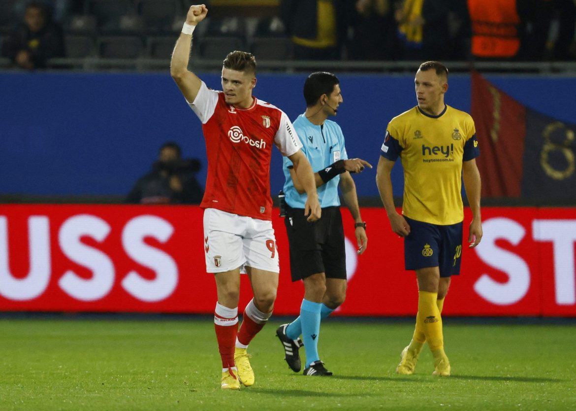 Southampton can ditch Adams for Vitinha