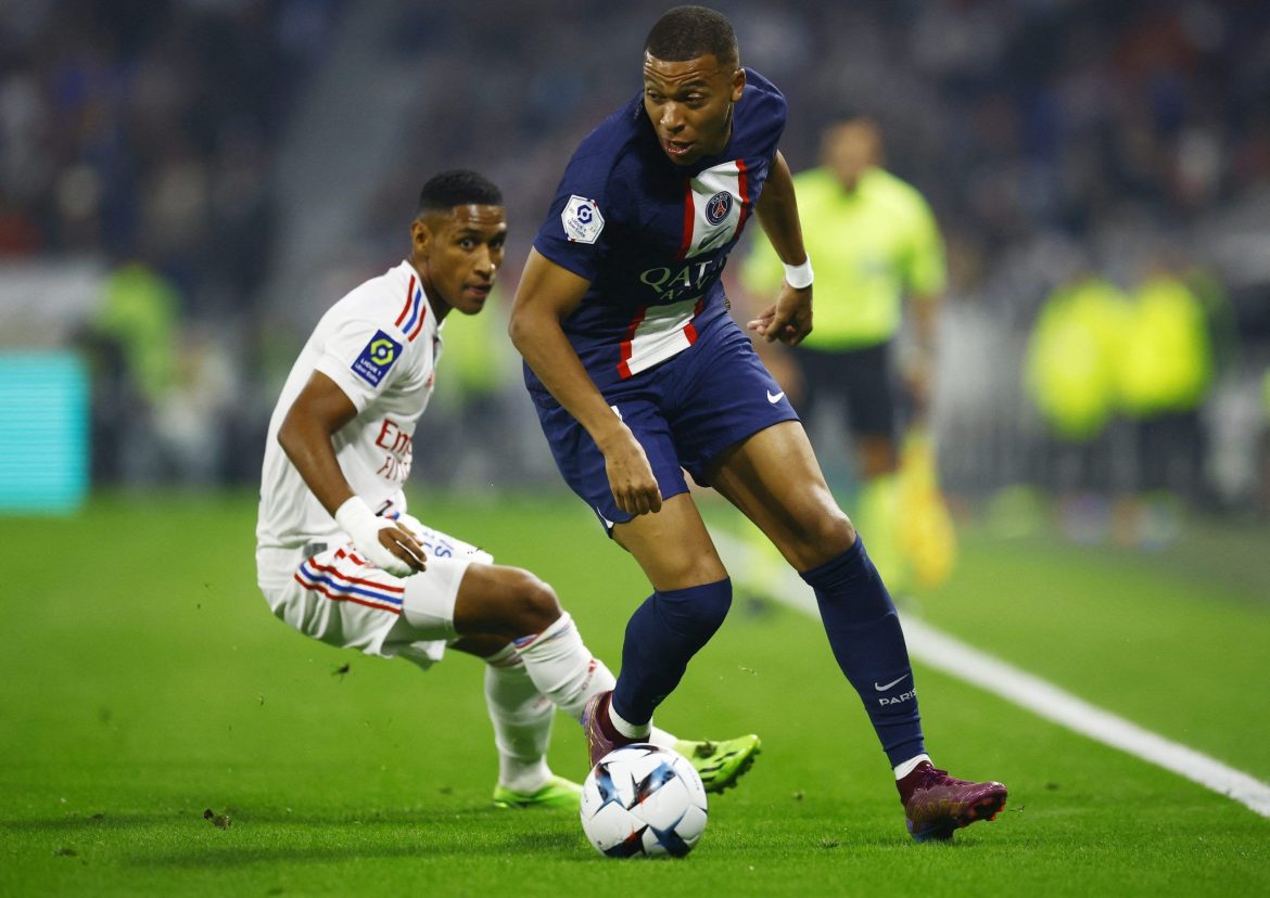 West Ham could ditch Benrahma for Tete