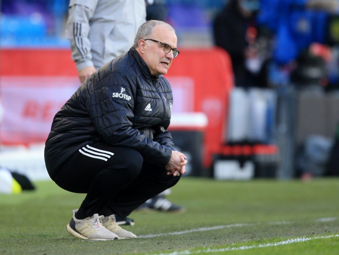 Pundit says Bielsa’s future worries Leeds fans